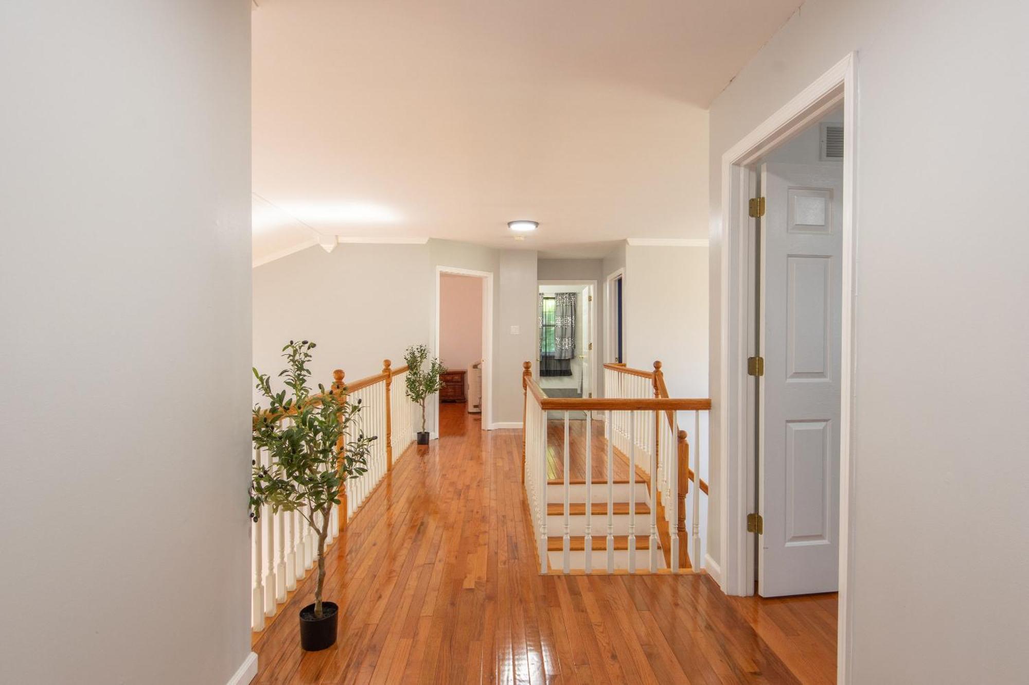 Hot Tub-king Suite-fenced Yard-game Room-fire Pit * East Stroudsburg